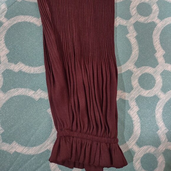 VICI MAROON BLOUSE HIGHLY RUCHED AND RUFFLED ARMS AND CUFFS HIGH LOW HEM SMALL - Picture 8 of 10